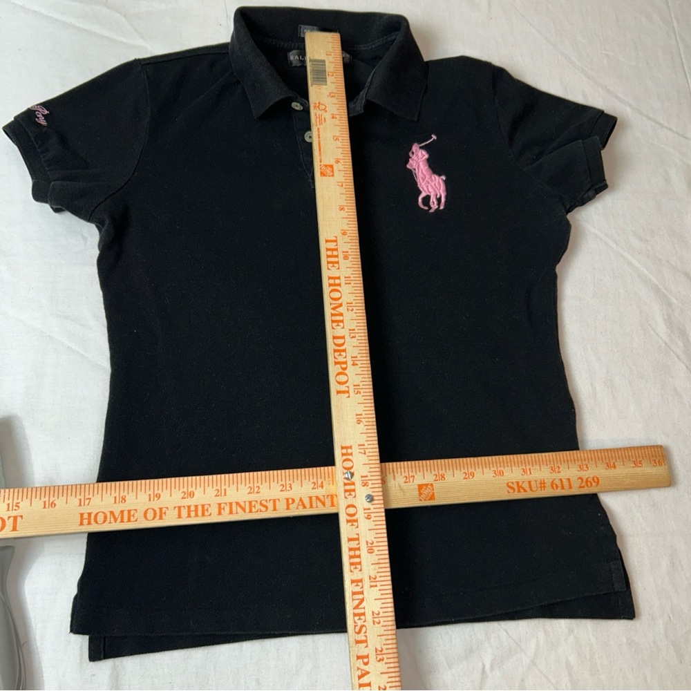 Ralph Lauren womens Polo in Black with Pink Emblem worn on the run way - Picture 5 of 7